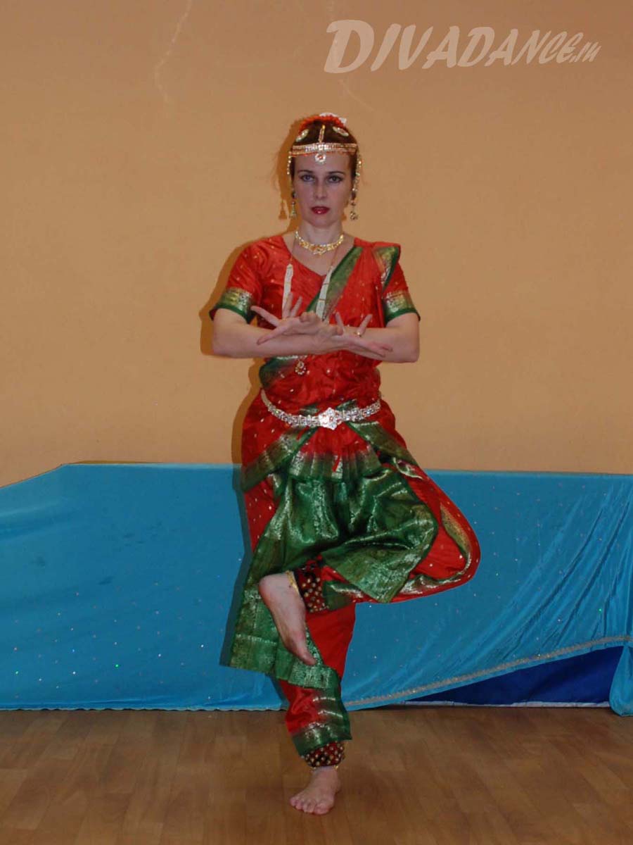 поза экапАдам
