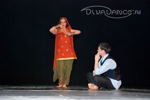 сальвар-камиз - одежда для танцев Пенджаба