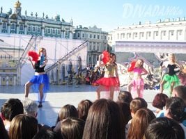 школа танцев СПб - на Дворцовой площади на Дне Города