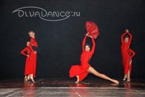 Модные платья в латиноамериканских танцах